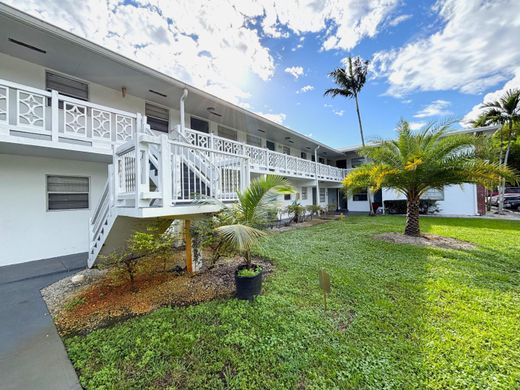 Residential complexes in Fort Lauderdale, Broward County