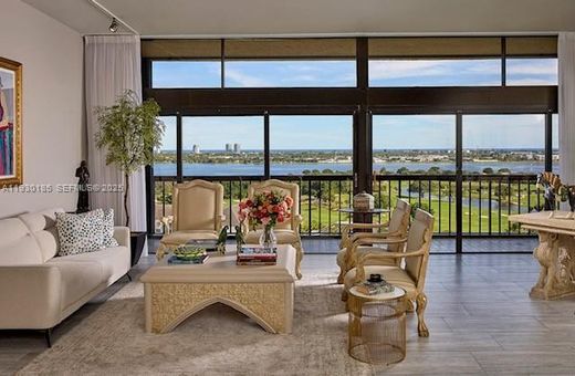 公寓楼  West Palm Beach, Palm Beach County