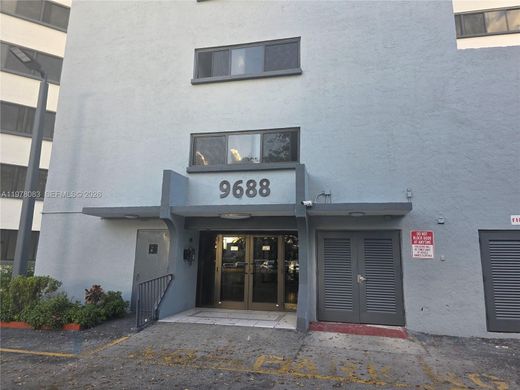 Kamienica w Miami, Miami-Dade County