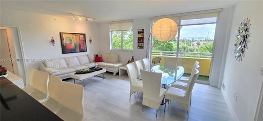 Complexes résidentiels à Aventura, Comté de Miami-Dade