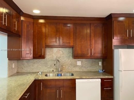 Complesso residenziale a Hallandale Beach, Broward County