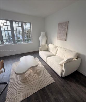 Residential complexes in Miami Beach, Miami-Dade