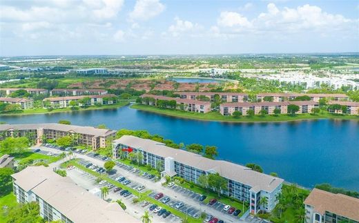 Residential complexes in Pembroke Pines, Broward County