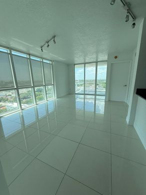 Kamienica w Miami, Miami-Dade County