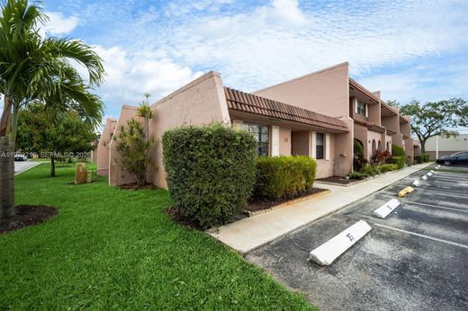 Residential complexes in Davie, Broward County