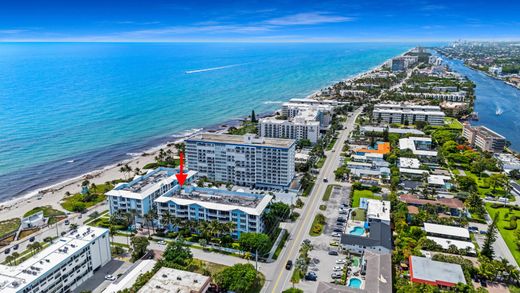 Residential complexes in Deerfield Beach, Broward County