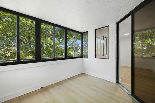 Komplex apartman Miami, Miami-Dade County