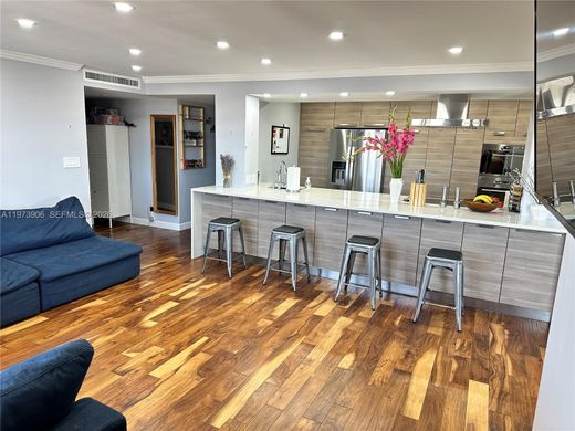 Complexes résidentiels à Hallandale Beach, Comté de Broward