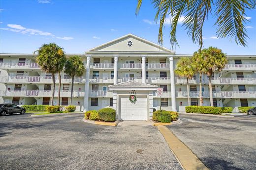公寓楼  Davie, Broward County