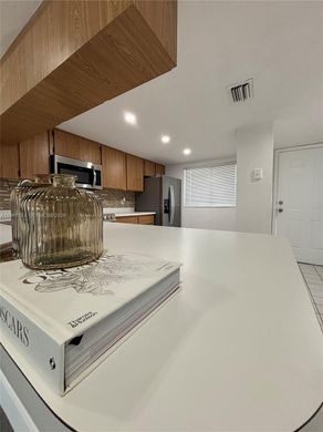 Residential complexes in Royal Palm Beach, Palm Beach