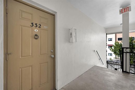 Residential complexes in Davie, Broward County