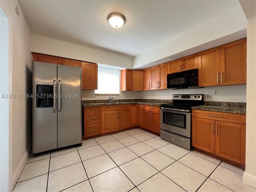 Villa in Oakland Park, Broward County