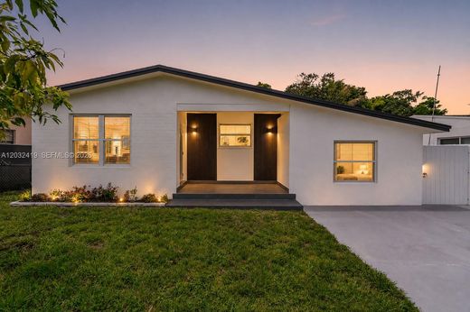 Villa in North Miami, Miami-Dade