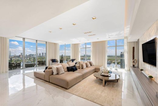 Residential complexes in North Miami Beach, Miami-Dade