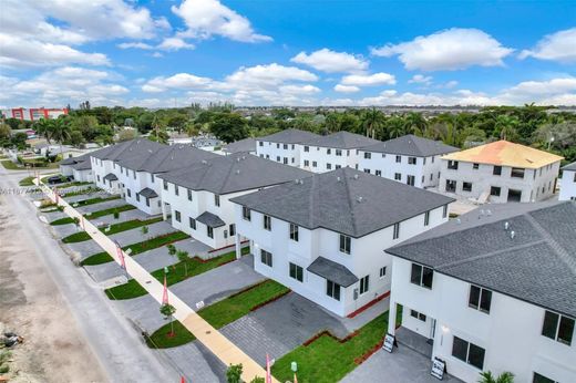 マイアミ, Miami-Dade Countyのタウンハウス
