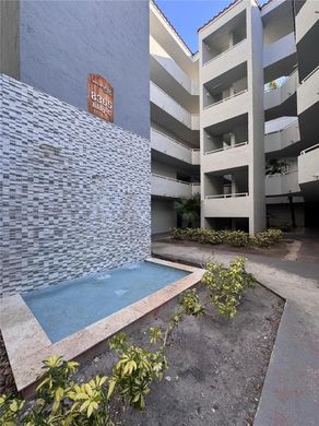 Residential complexes in Miami, Miami-Dade