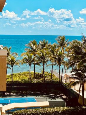 Hallandale Beach, Broward Countyのアパートメント・コンプレックス