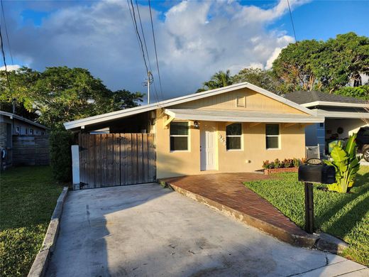 Villa in Oakland Park, Broward County