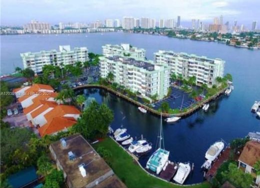 Complexos residenciais - North Miami Beach, Miami-Dade County