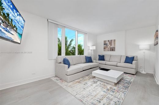 Residential complexes in Miami Beach, Miami-Dade