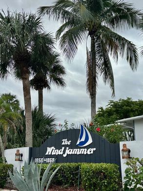 Stuart, Martin Countyのアパートメント・コンプレックス