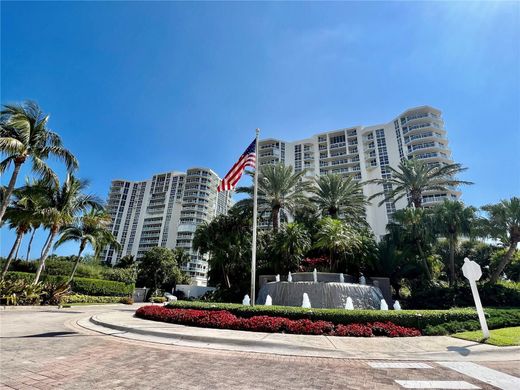 Residential complexes in Hollywood, Broward County