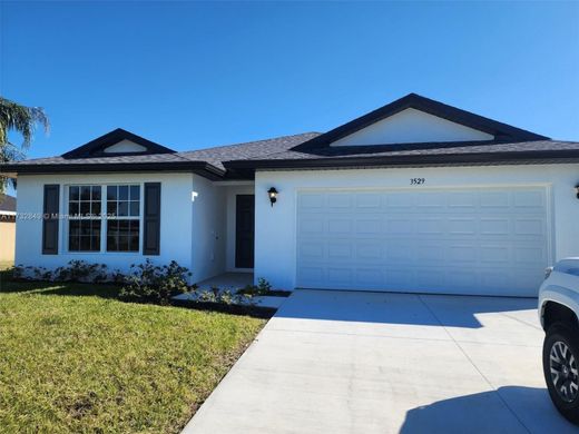 Βίλα σε Cape Coral, Lee County