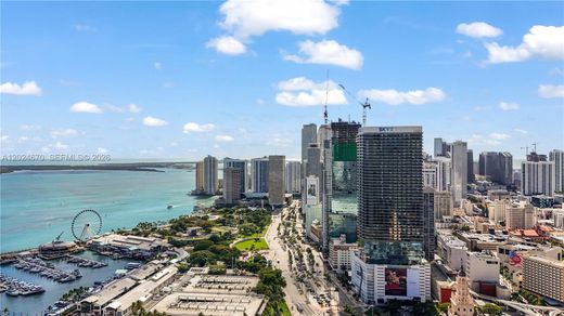 Kamienica w Miami, Miami-Dade County
