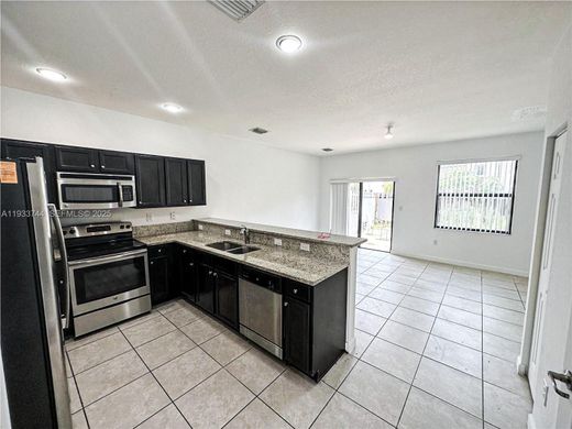 Townhouse in Miami, Miami-Dade