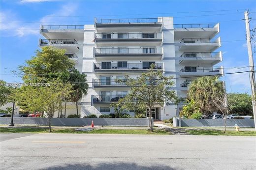 Complexes résidentiels à North Miami Beach, Comté de Miami-Dade
