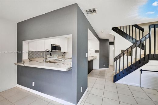 Townhouse in Tamarac, Broward County