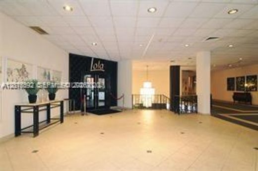 Residential complexes in Miami Beach, Miami-Dade