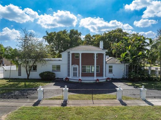 Villa in Miami Springs, Miami-Dade