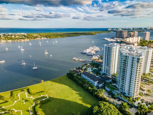 Residential complexes in North Palm Beach, Palm Beach