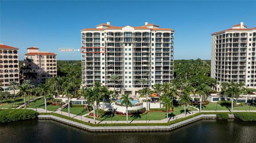 Residential complexes in Coral Gables, Miami-Dade