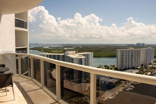 Residential complexes in Sunny Isles Beach, Miami-Dade