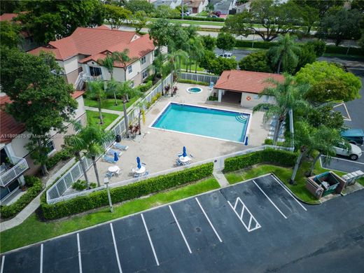 Complexos residenciais - Pembroke Pines, Broward County