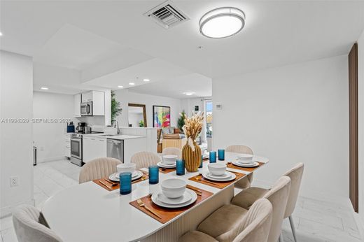 Residential complexes in Hollywood, Broward County