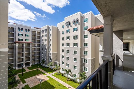 مجمع شقق ﻓﻲ ميامي، فلوريدا, Miami-Dade County