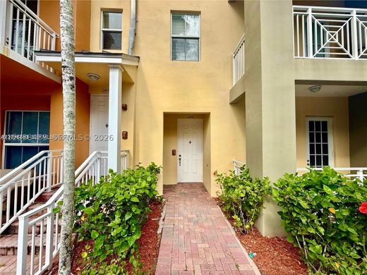 Residential complexes in Fort Lauderdale, Broward County