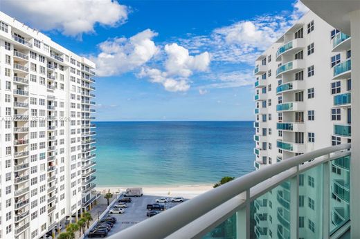 Residential complexes in Hollywood, Broward County