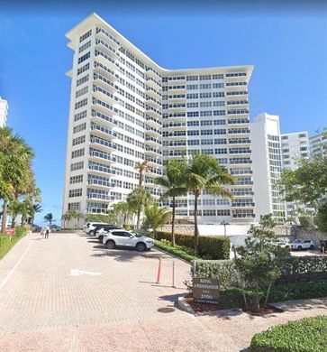 Residential complexes in Fort Lauderdale, Broward County