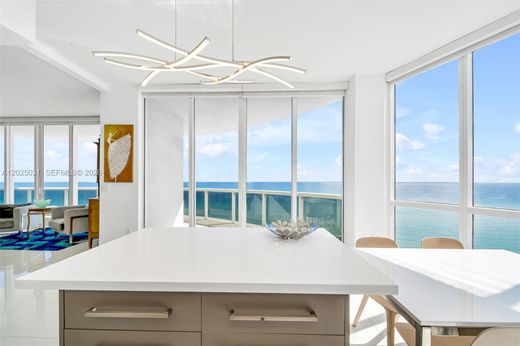 Wohnkomplexe in Sunny Isles Beach, Miami-Dade County