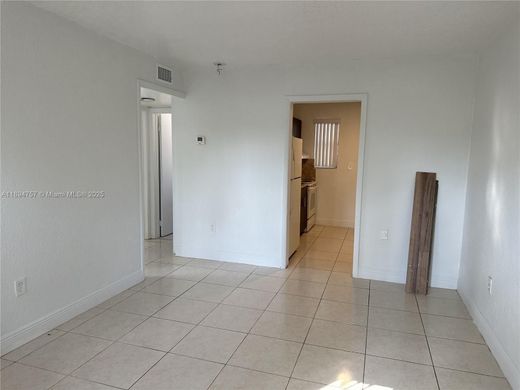 Κτίριο σε Opa-locka North  (historical), Miami-Dade County