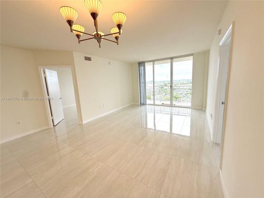 Жилой комплекс, Aventura, Miami-Dade County