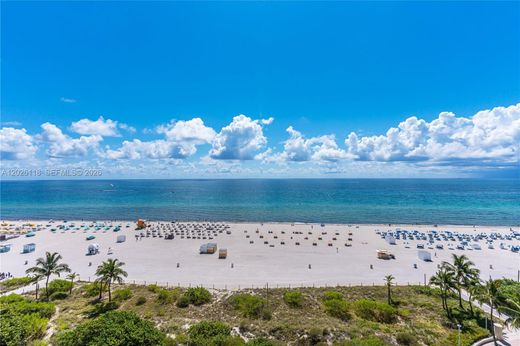 Residential complexes in Miami Beach, Miami-Dade
