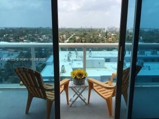 Residential complexes in Surfside, Miami-Dade