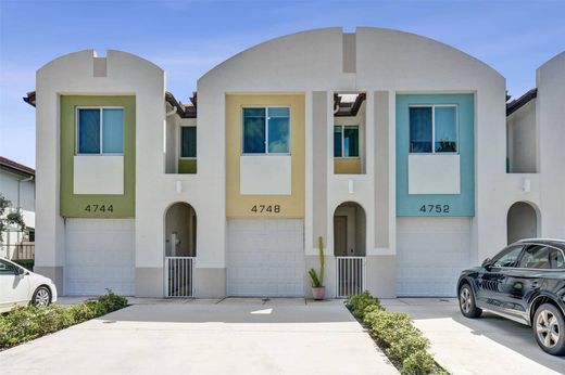 Townhouse in Davie, Broward County