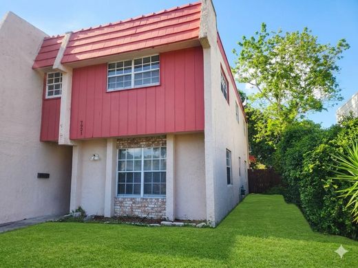 Casa di città a North Lauderdale, Broward County