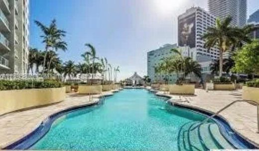Kamienica w Miami, Miami-Dade County
